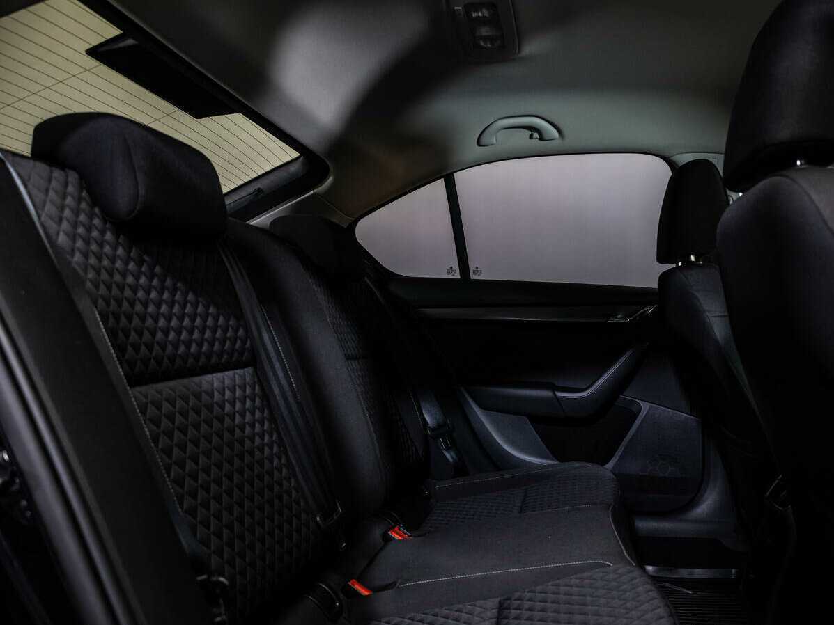 Б/У Шкода Октавия 2017 года. Фото: #10