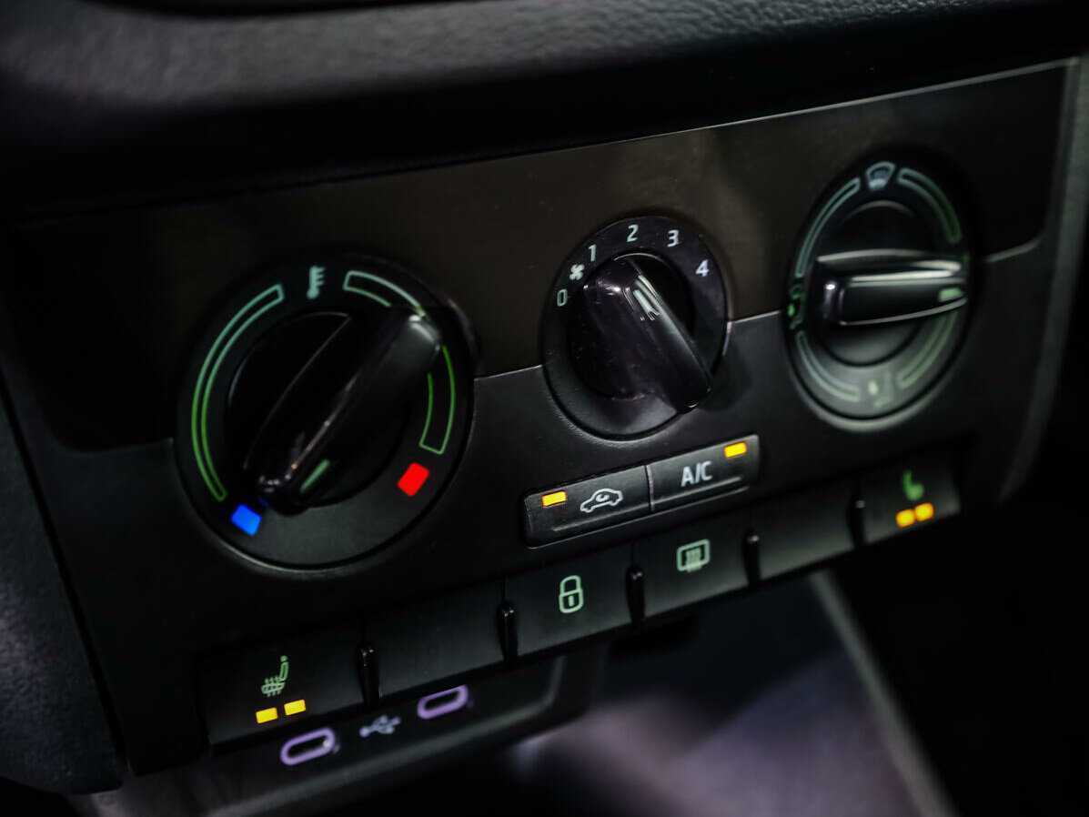 Б/У Шкода Рапид 2021 года. Фото: #12