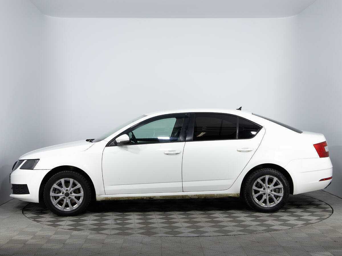 Б/У Шкода Октавия 2018 года. Фото: #7