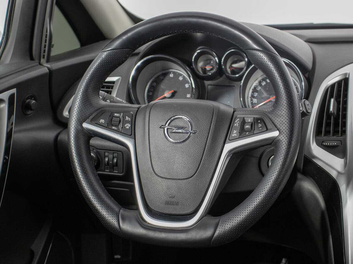 Б/У Опель Астра 2014 года. Фото: #14