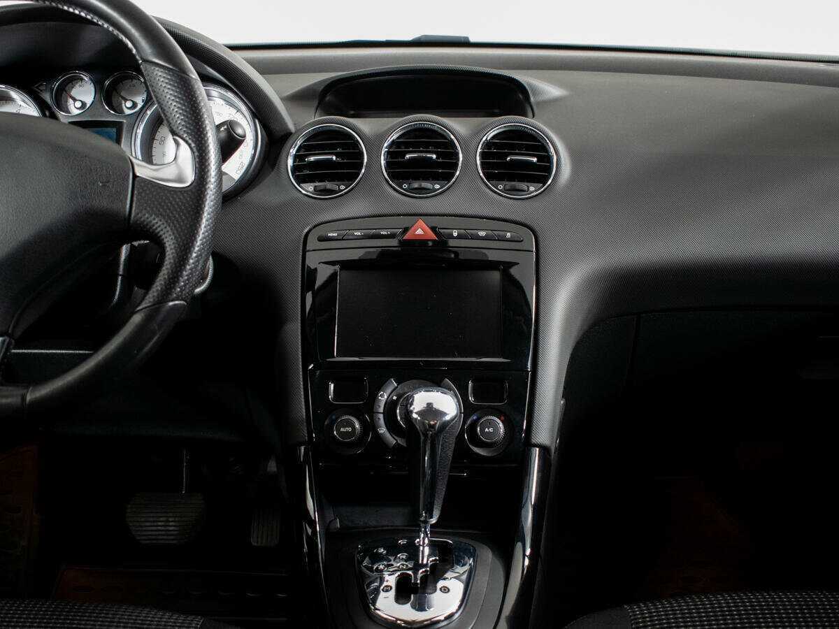 Б/У Пежо 408 2018 года. Фото: #8