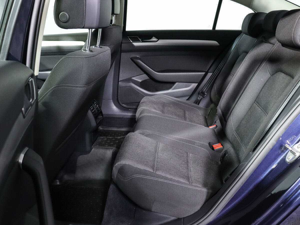 Б/У Фольксваген Пассат 2016 года. Фото: #6