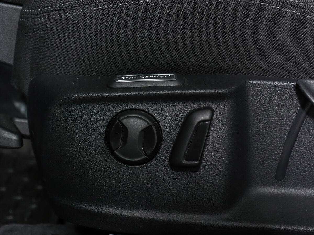 Б/У Фольксваген Пассат 2016 года. Фото: #13