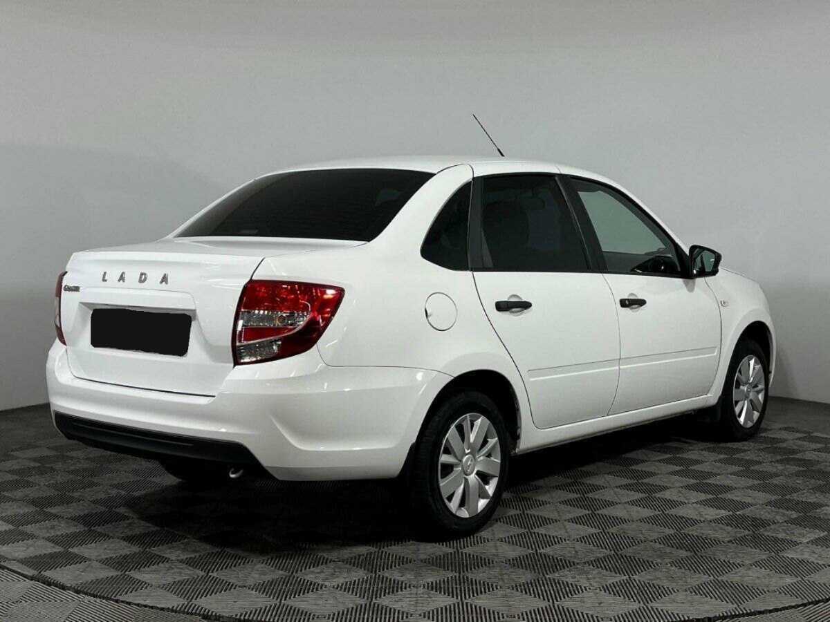 Б/У Лада (ВАЗ) Гранта 2021 года. Фото: #4