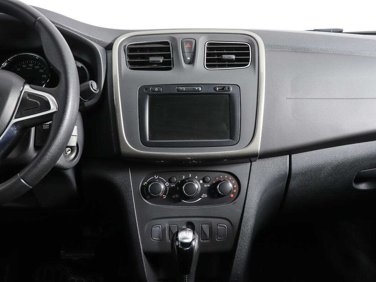 Б/У Рено Логан 2020 года. Фото: #11