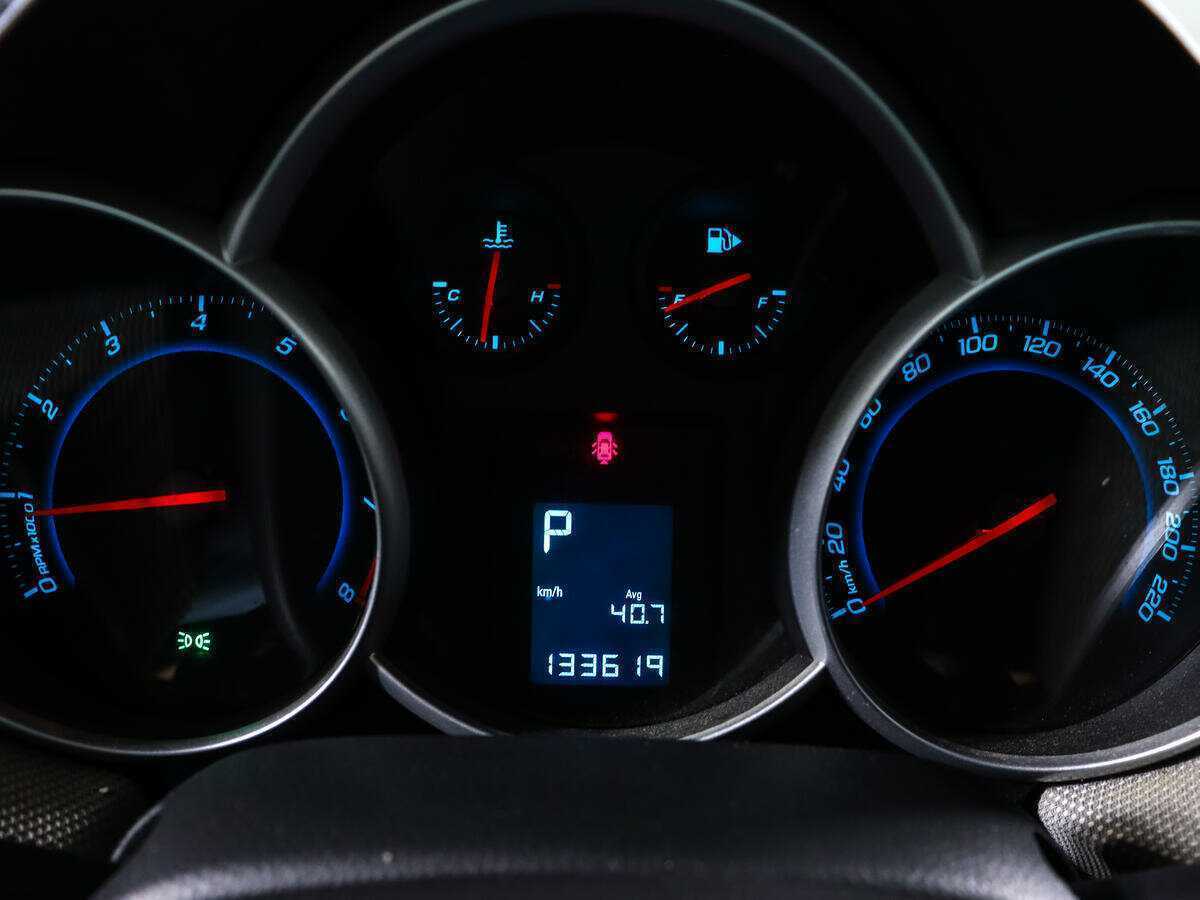 Б/У Шевроле Круз 2014 года. Фото: #8