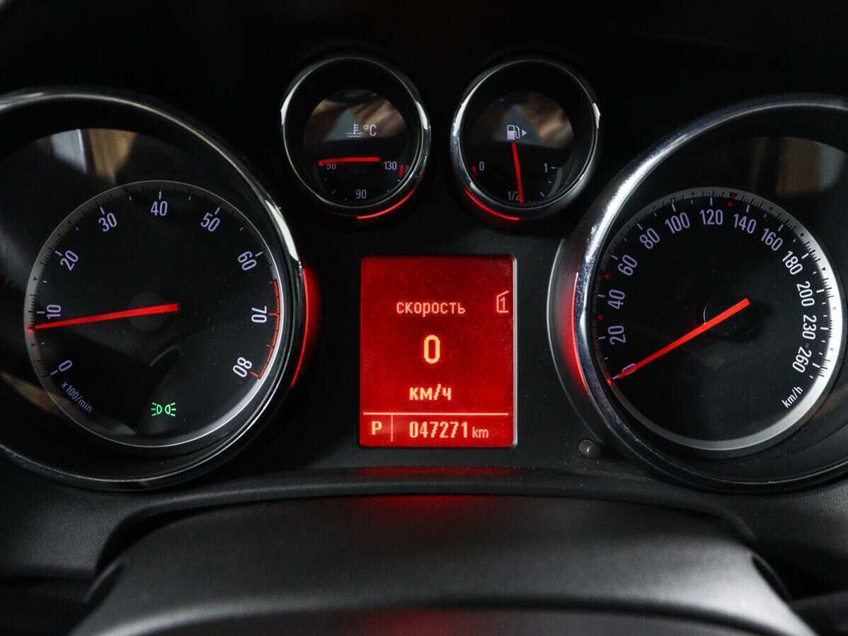 Б/У Опель Астра 2012 года. Фото: #10