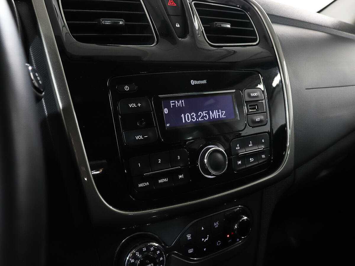 Б/У Рено Сандеро 2019 года. Фото: #15