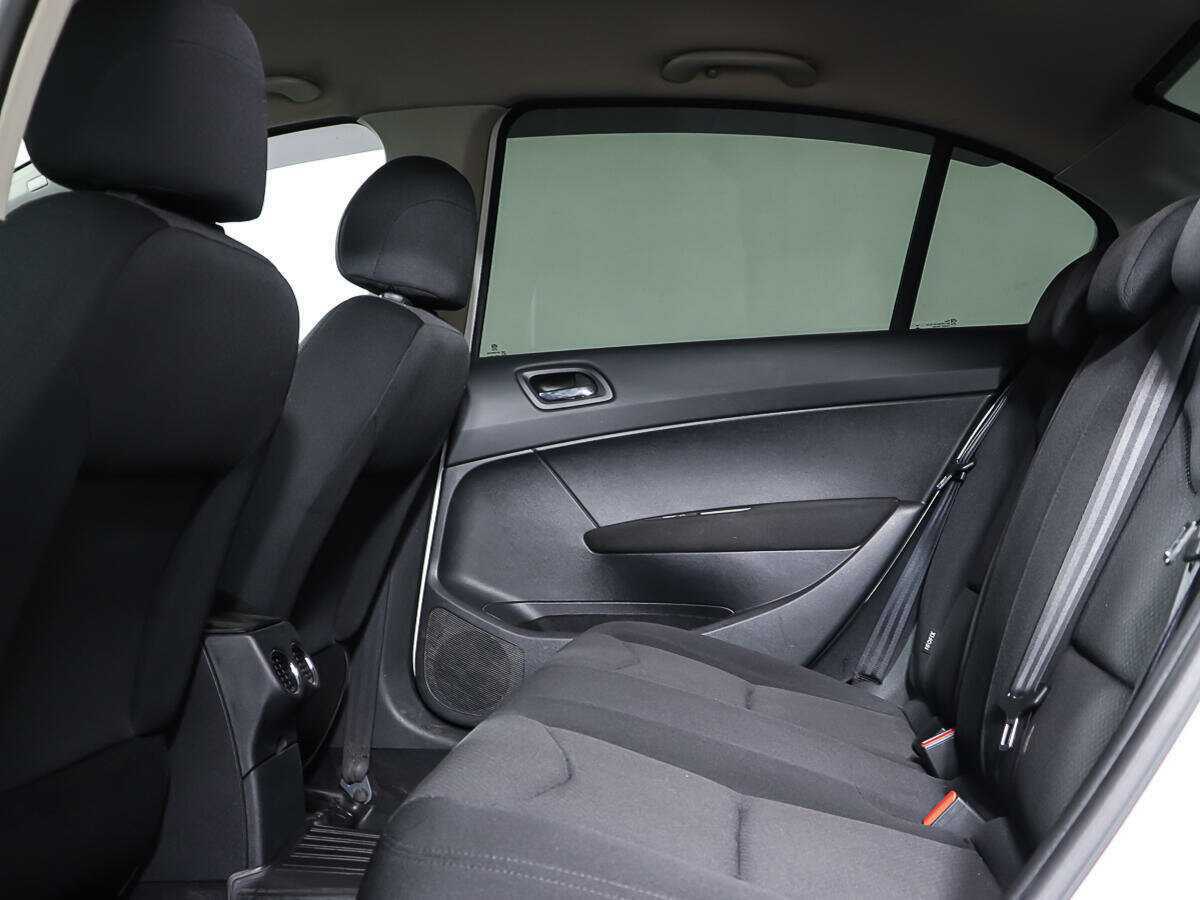 Б/У Пежо 408 2014 года. Фото: #9