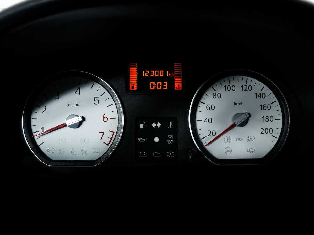 Б/У Рено Логан 2012 года. Фото: #9