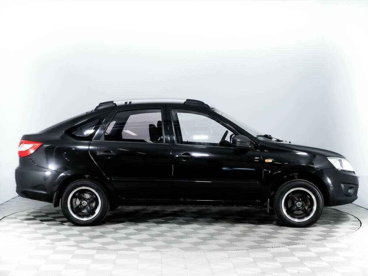 Б/У Лада (ВАЗ) Гранта 2015 года. Фото: #3