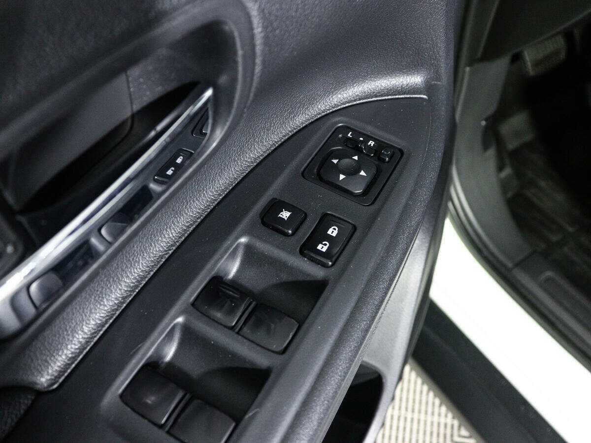 Б/У Митсубиши Оутлэндер 2012 года. Фото: #13