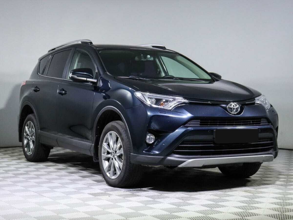 Toyota RAV4 2017 года с пробегом. Фото: #2