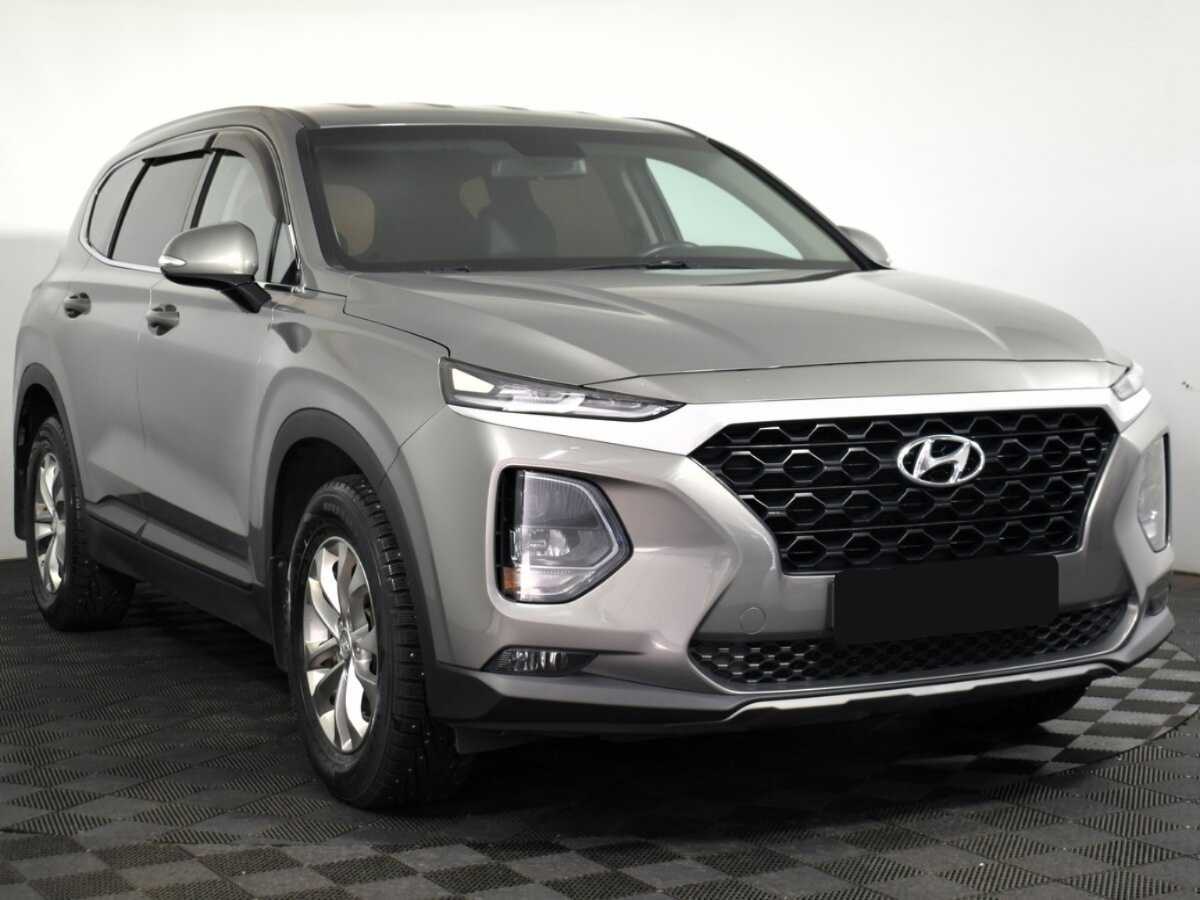 Hyundai Santa Fe 2019 года с пробегом. Фото: #2