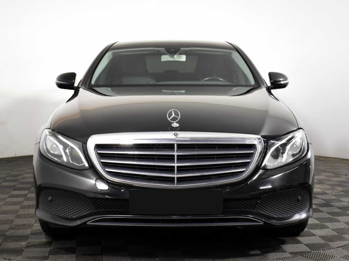 Mercedes-Benz E-Класс 2019 года с пробегом. Фото: #1