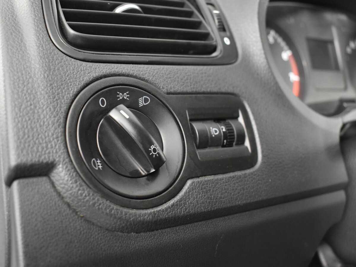 Б/У Фольксваген Поло 2014 года. Фото: #8