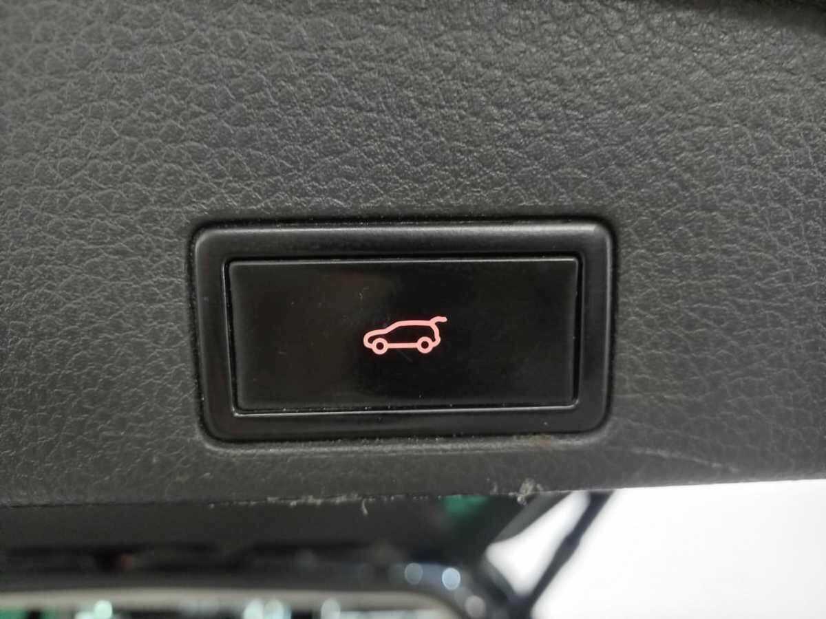 Volkswagen Touareg 2013 года с пробегом. Фото: #17