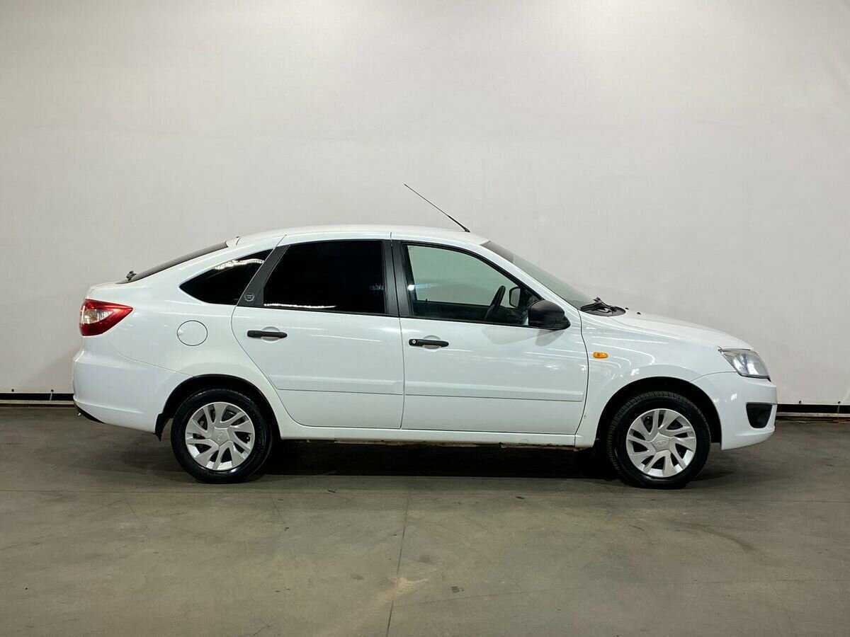 Б/У Лада (ВАЗ) Гранта 2016 года. Фото: #3