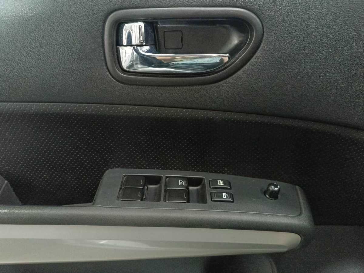 Б/У Ниссан Икс-Трейл 2012 года. Фото: #16