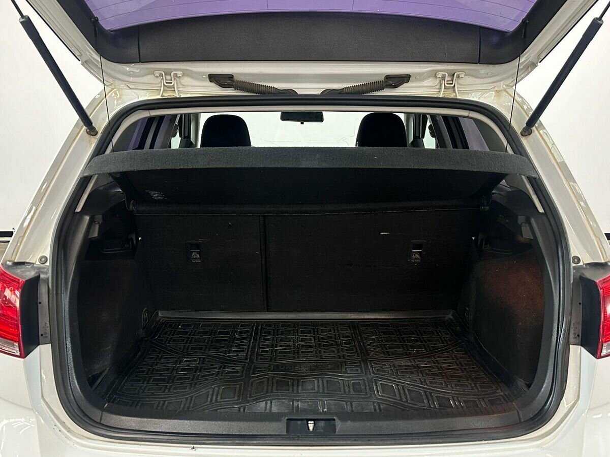 Б/У Фольксваген Гольф 2013 года. Фото: #14