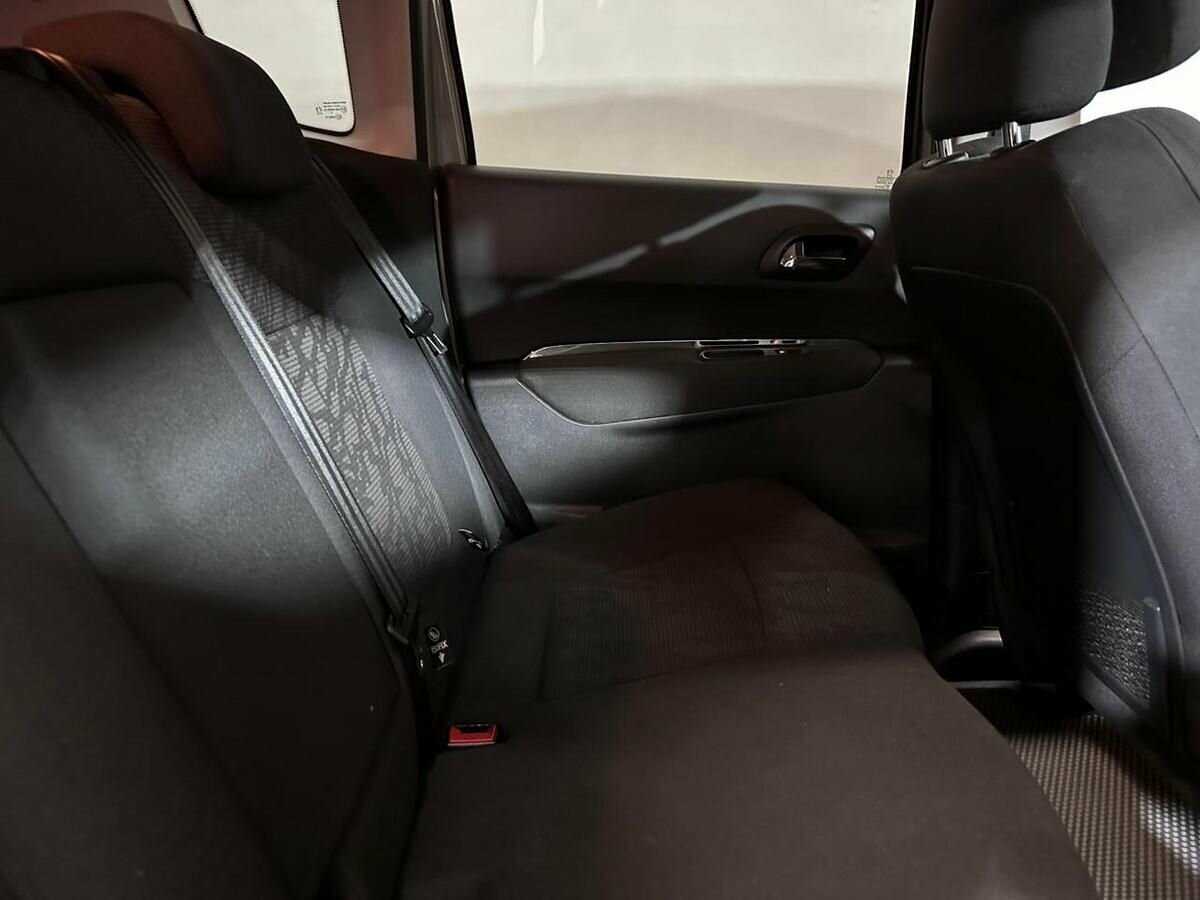 Б/У Пежо 3008 2012 года. Фото: #9