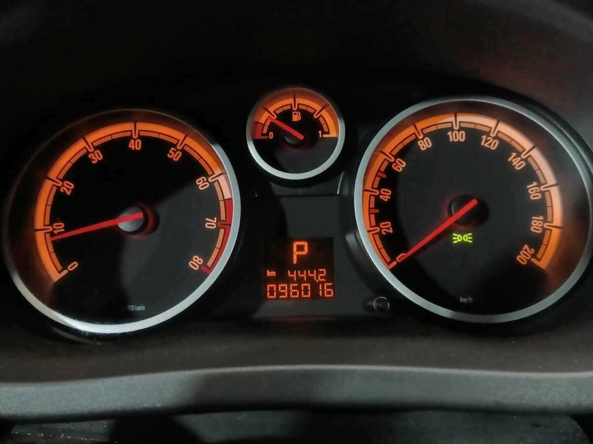 Opel Corsa 2013 года с пробегом. Фото: #11