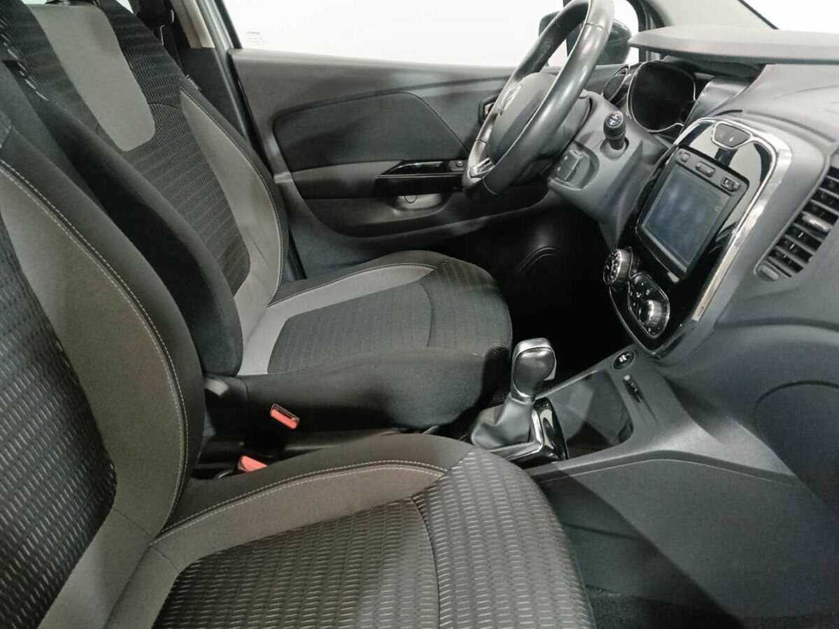 Б/У Рено Каптюр 2016 года. Фото: #9