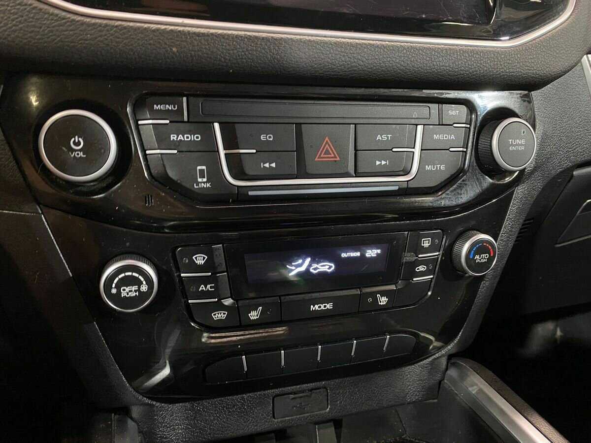 Б/У Джили Эмгранд Икс7 2019 года. Фото: #14