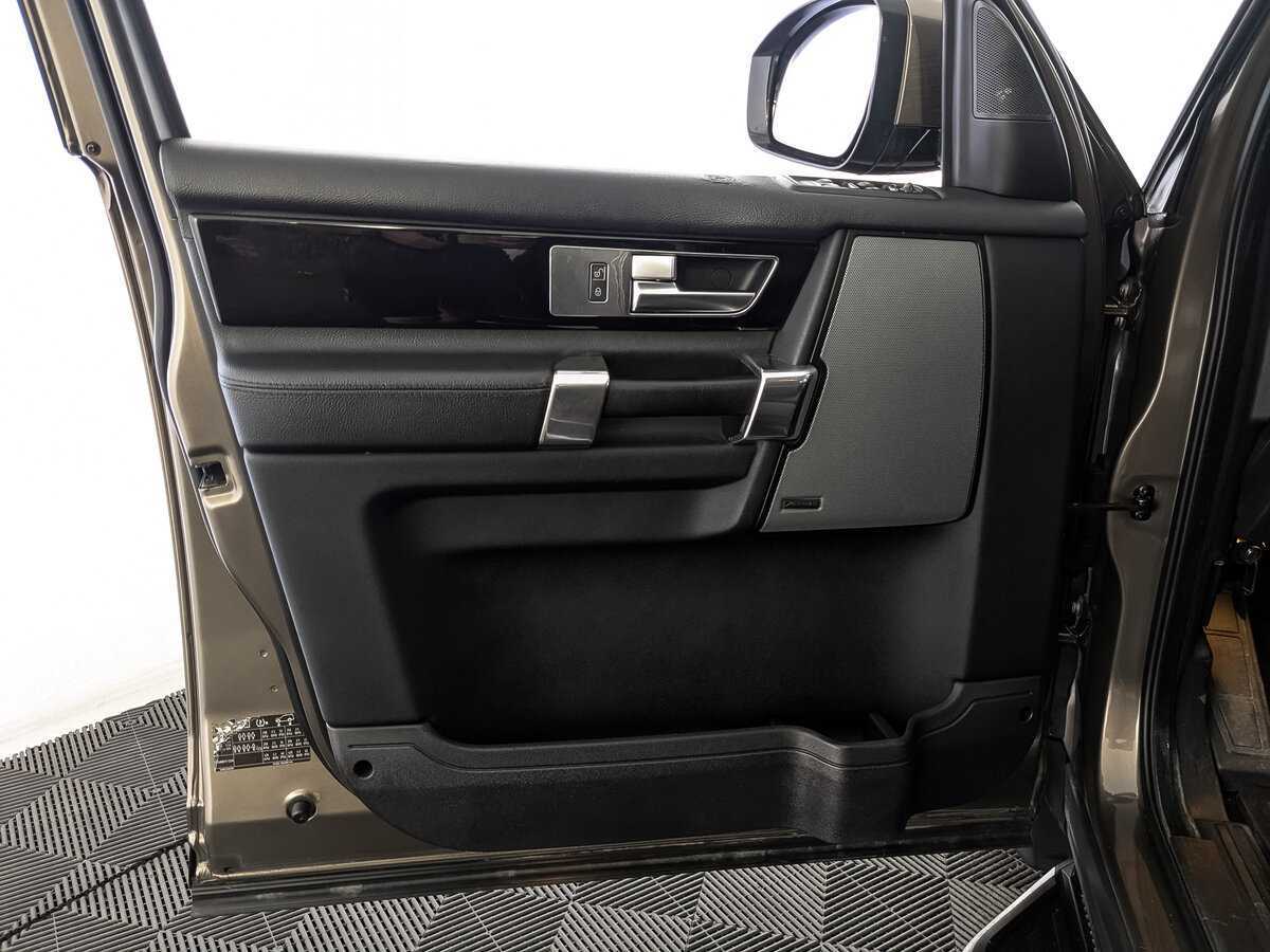 Land Rover Discovery 2014 года с пробегом. Фото: #14