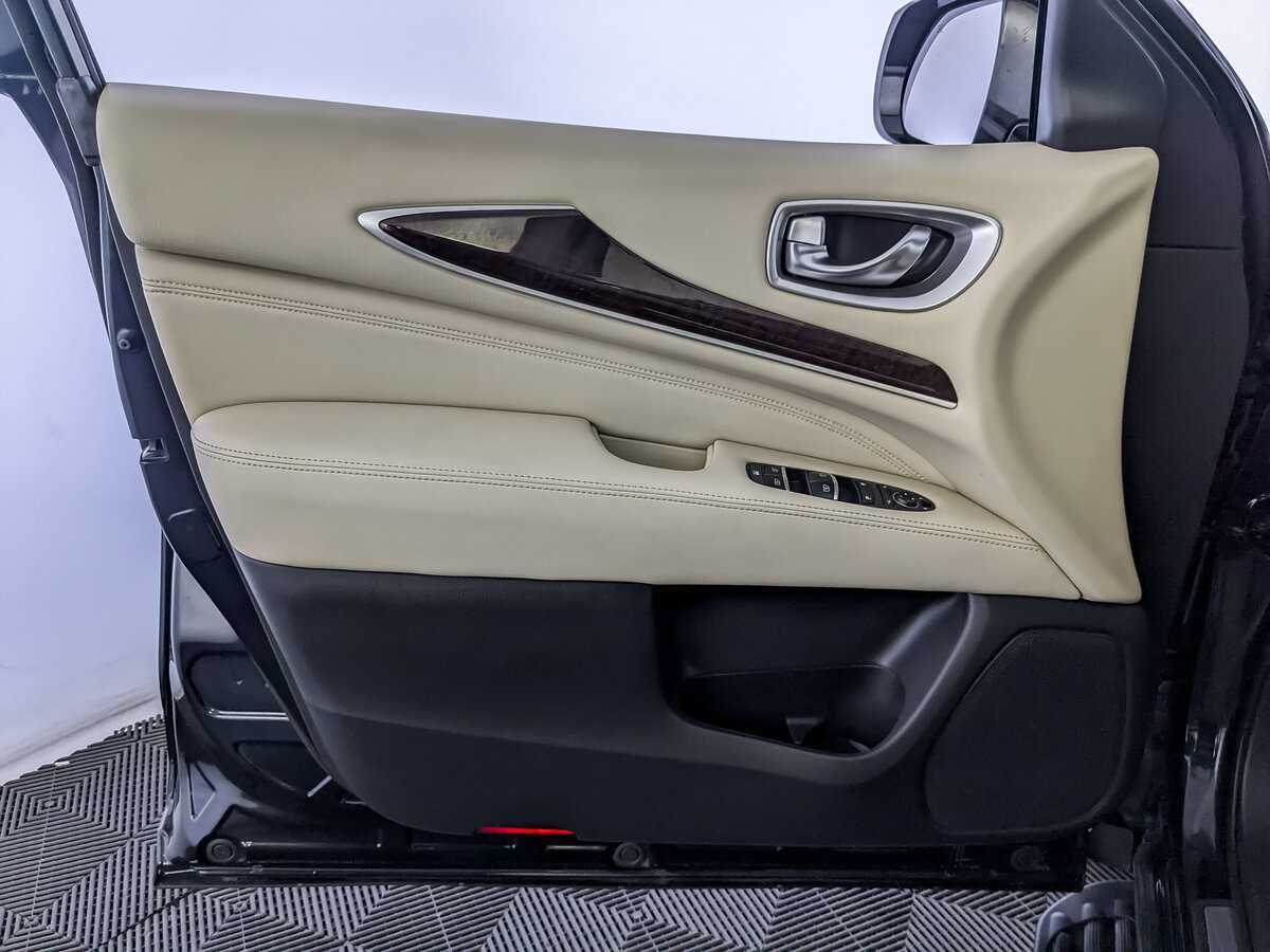 Infiniti QX60 2017 года с пробегом. Фото: #14