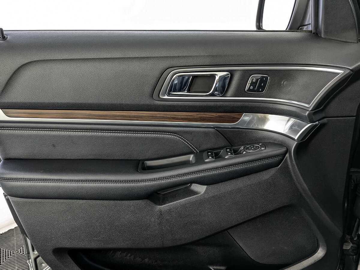 Ford Explorer 2017 года с пробегом. Фото: #13