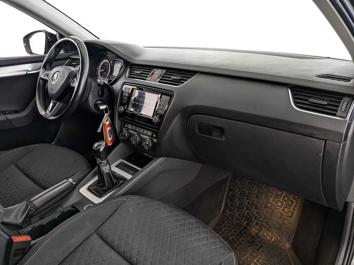 Б/У Шкода Октавия 2016 года. Фото: #8