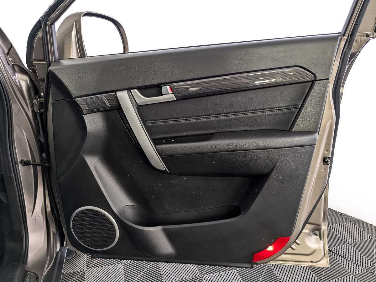 Б/У Шевроле Каптива 2015 года. Фото: #20