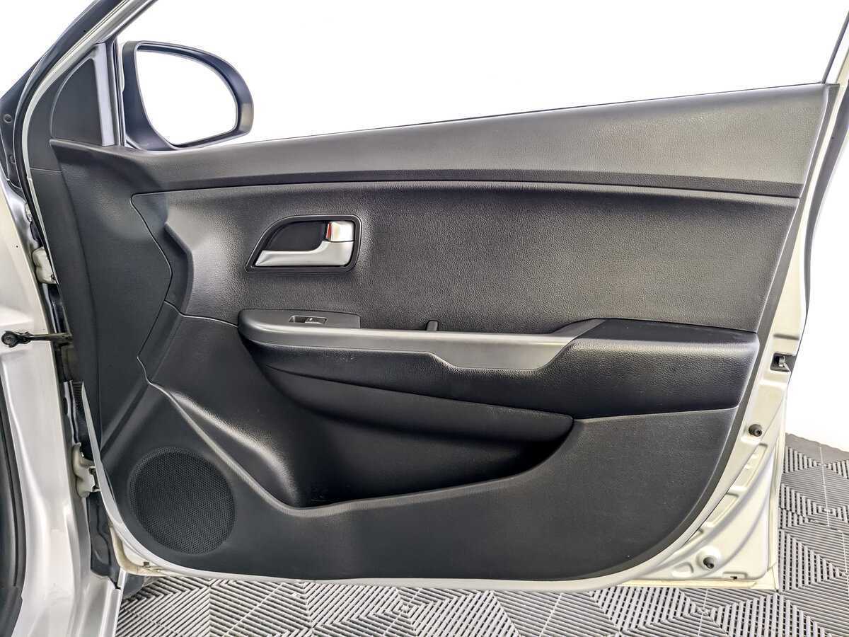 Б/У Киа Рио 2016 года. Фото: #19