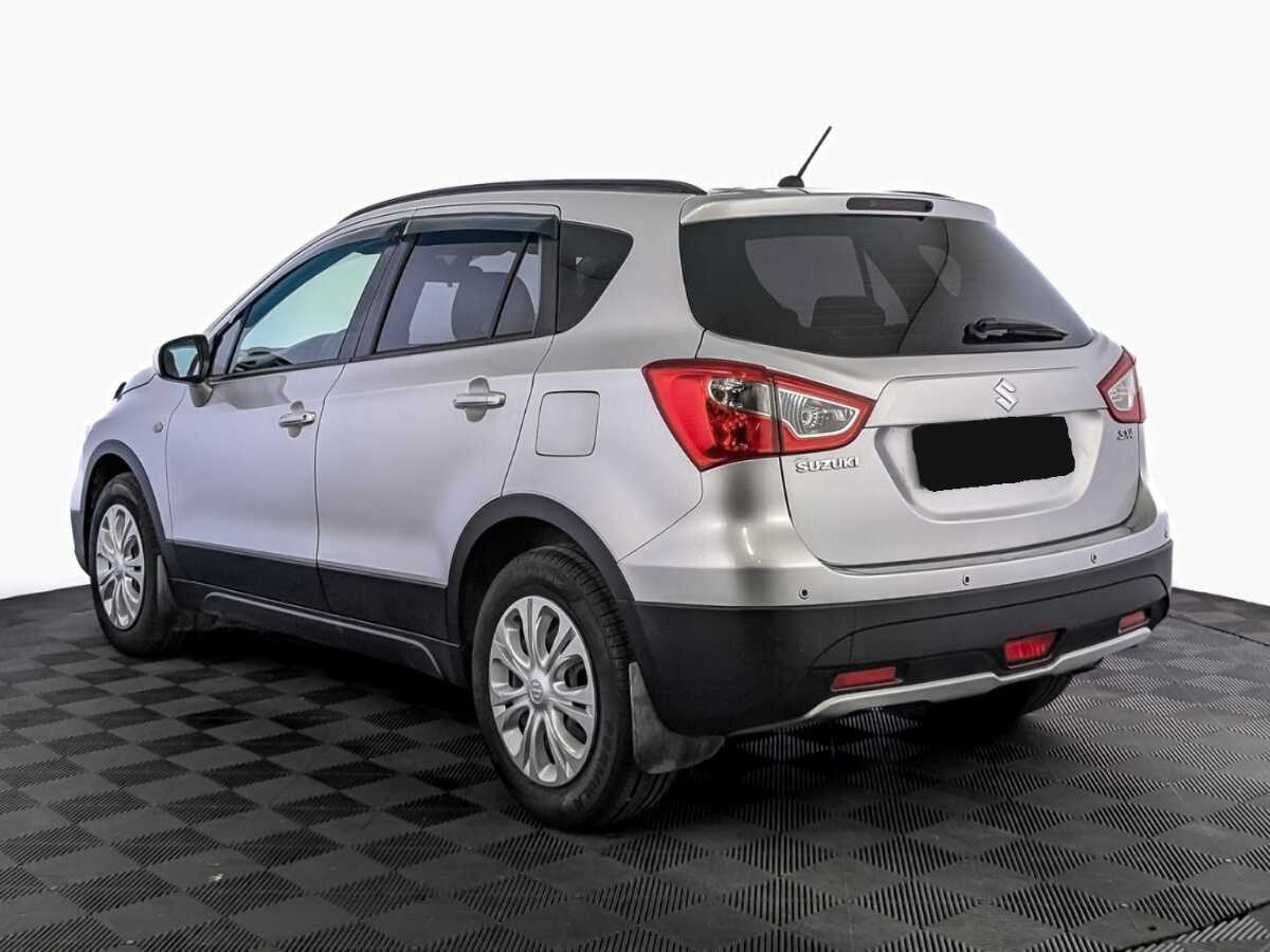 Б/У Сузуки С-Икс4 2018 года. Фото: #6