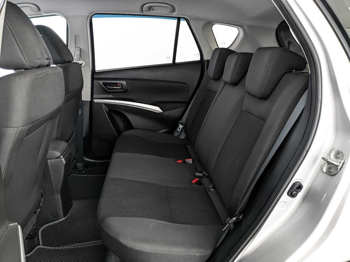 Б/У Сузуки С-Икс4 2018 года. Фото: #13