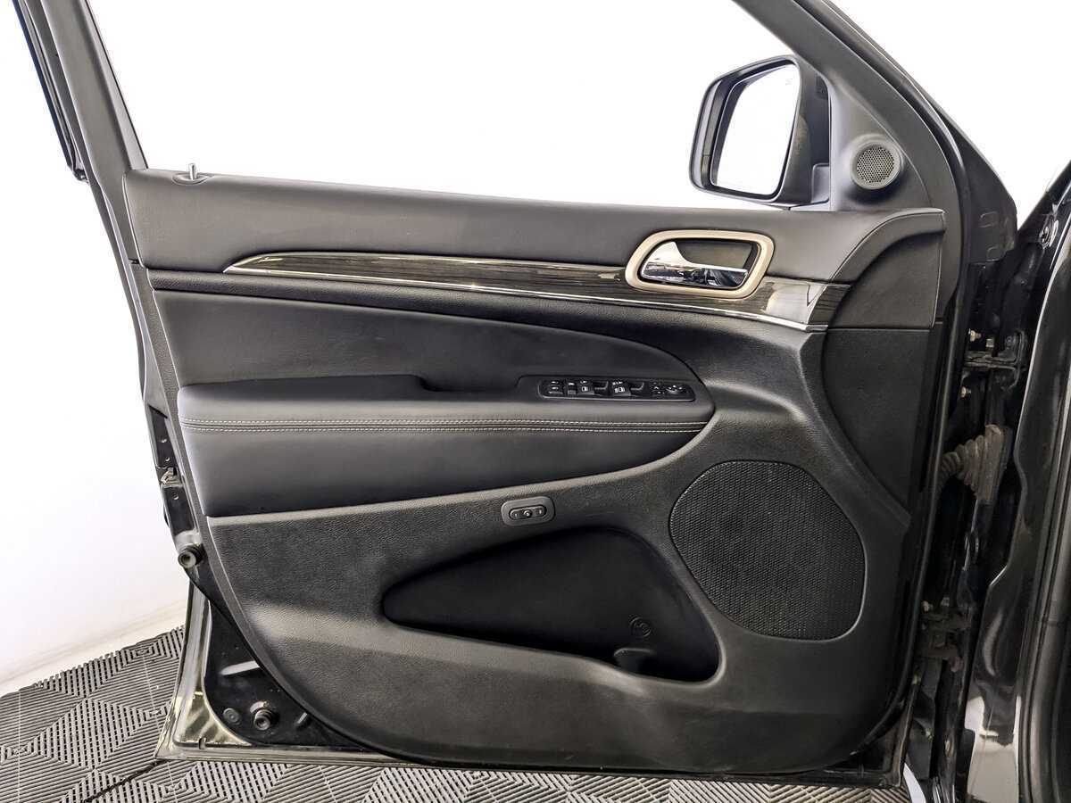 Jeep Grand Cherokee 2014 года с пробегом. Фото: #14