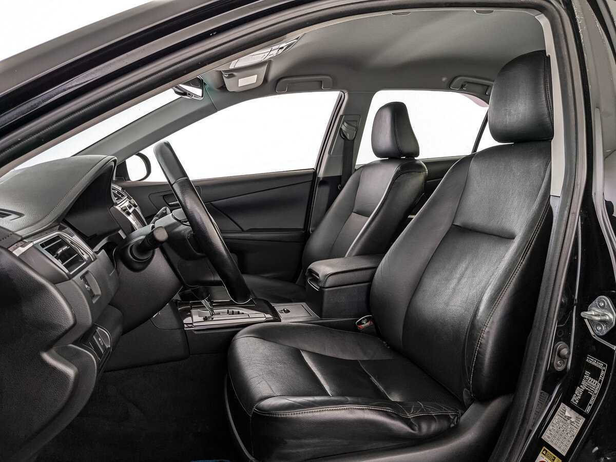 Б/У Тойота Камри 2014 года. Фото: #15