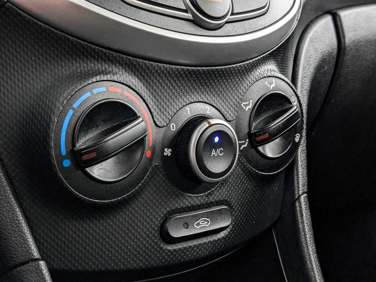 Б/У Хендай Солярис 2013 года. Фото: #16