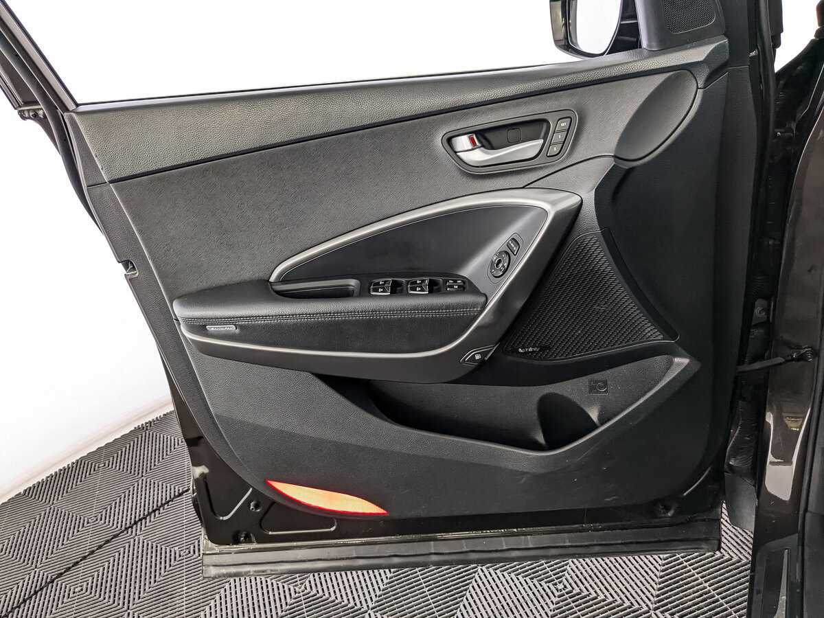 Hyundai Santa Fe 2017 года с пробегом. Фото: #14