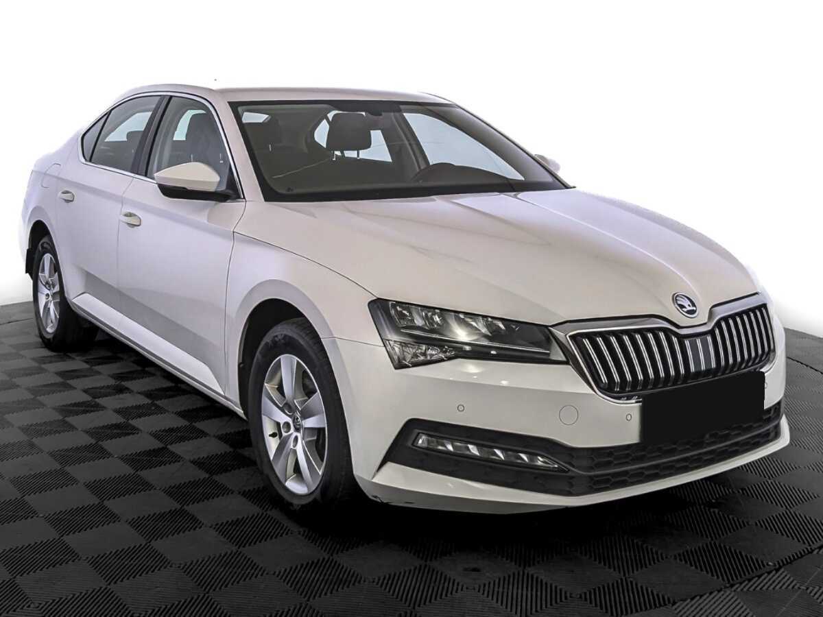 Skoda Superb 2021 года с пробегом. Фото: #2
