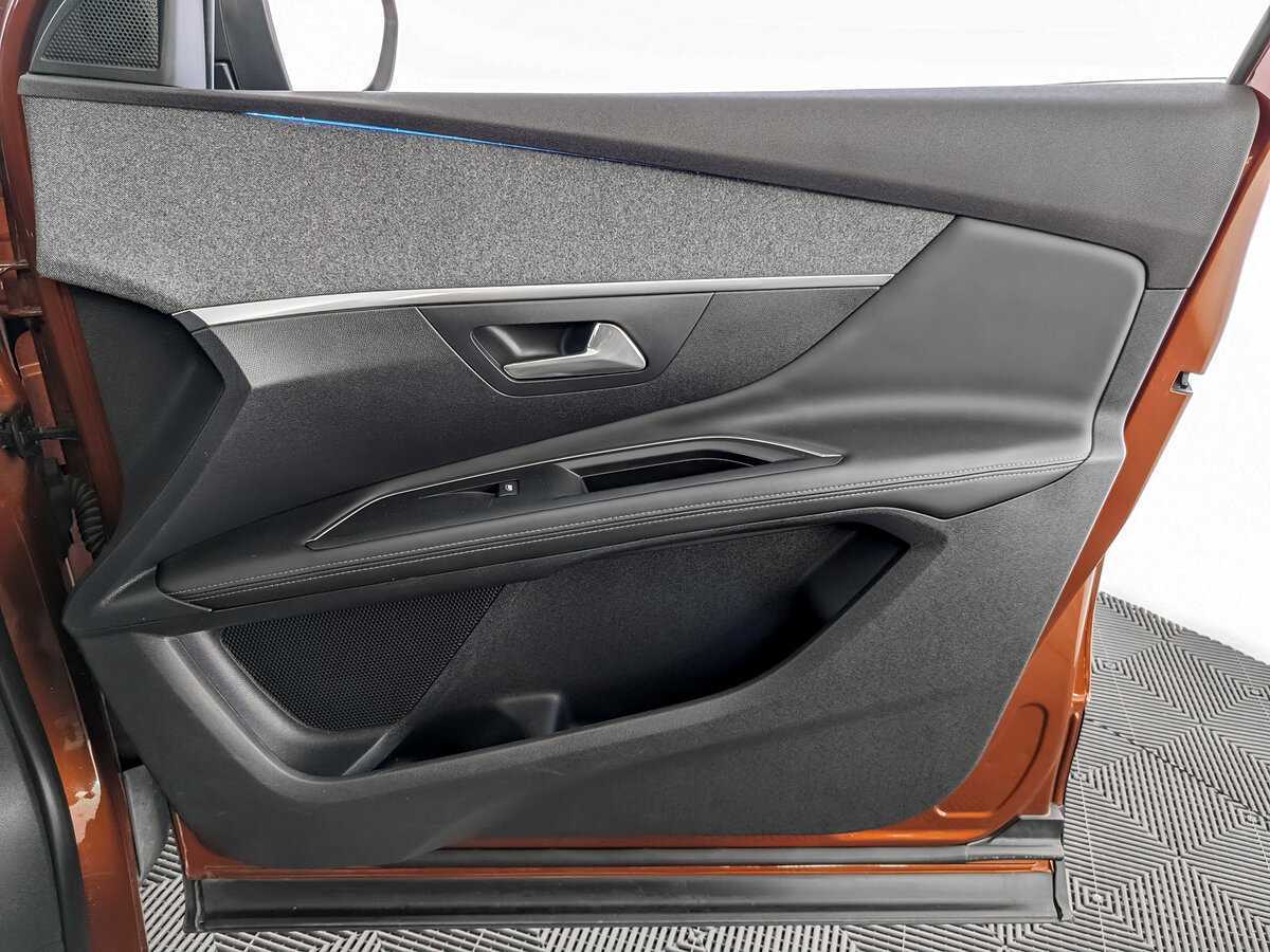 Б/У Пежо 3008 2017 года. Фото: #19