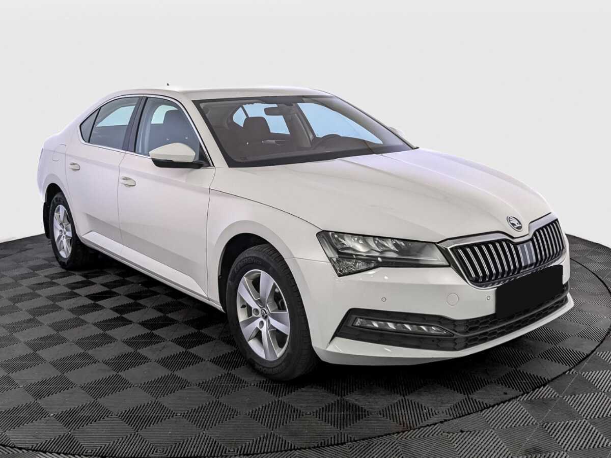Skoda Superb 2021 года с пробегом. Фото: #2
