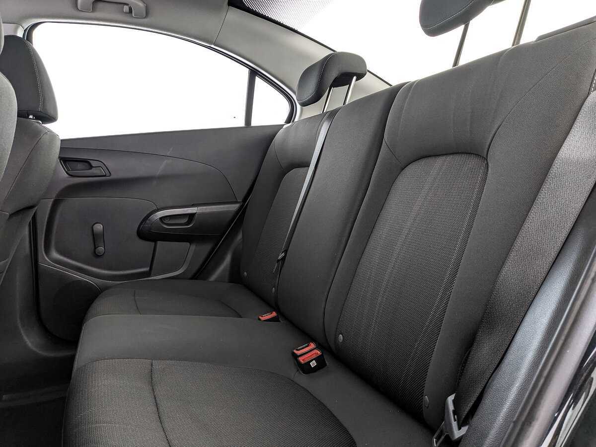 Б/У Шевроле Авео 2014 года. Фото: #9