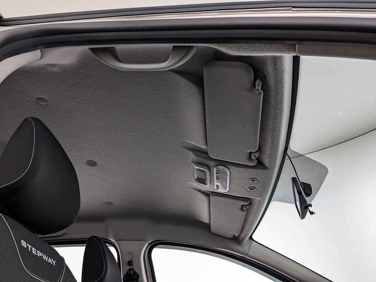 Б/У Рено Сандеро 2021 года. Фото: #18