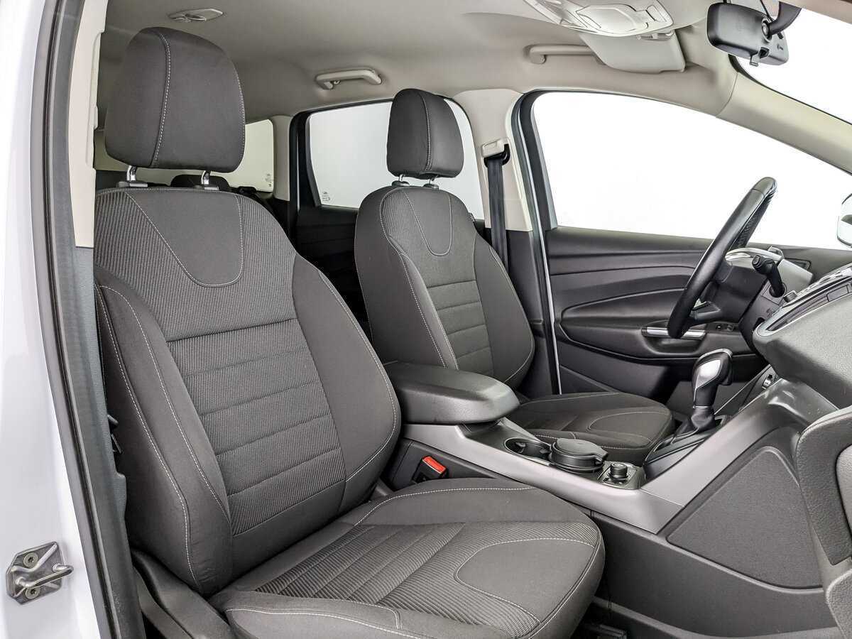 Б/У Форд Куга 2016 года. Фото: #17