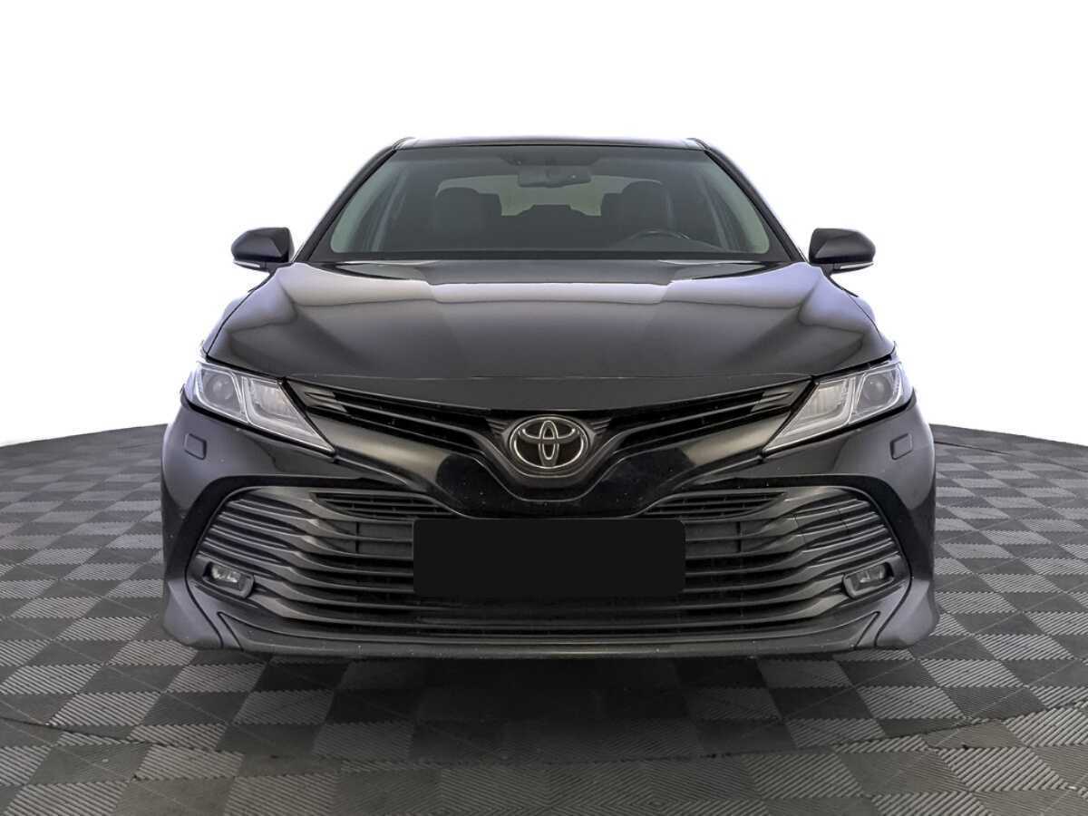 Toyota Camry 2019 года с пробегом. Фото: #1