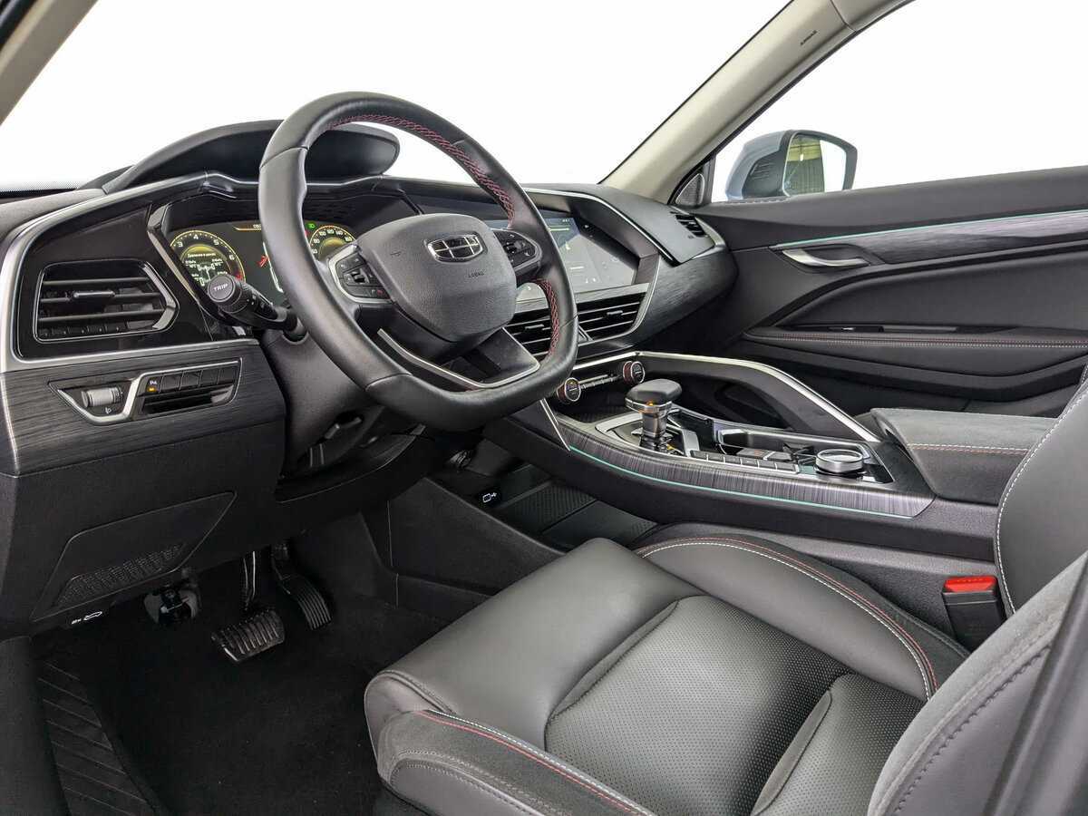 Geely Tugella 2022 года с пробегом. Фото: #13