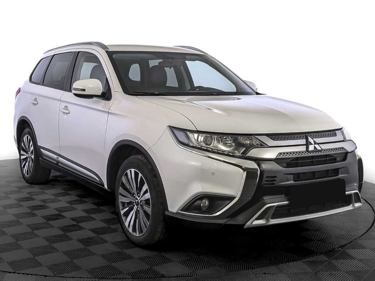 Mitsubishi Outlander 2019 года с пробегом. Фото: #2
