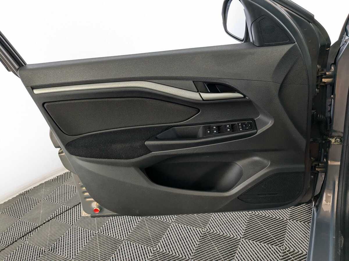 Б/У Лада (ВАЗ) Веста 2020 года. Фото: #13